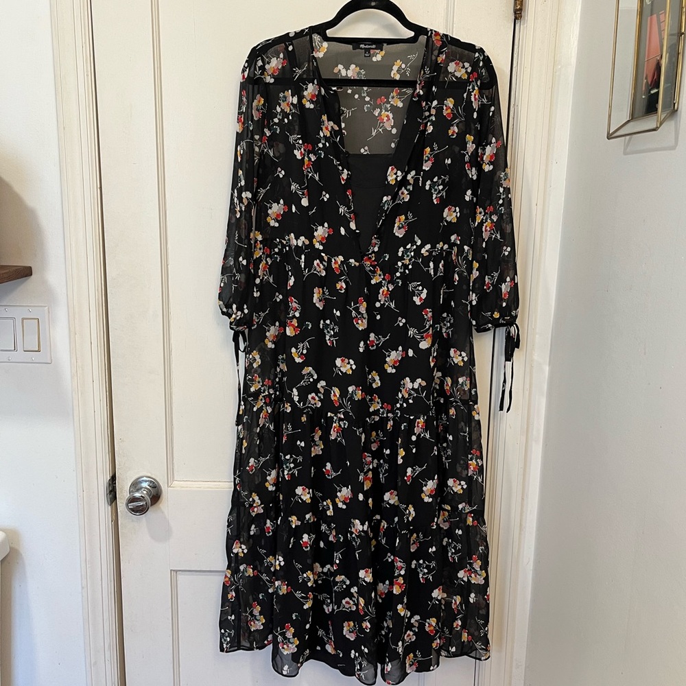 Madewell Sheer Button-Front Tier Midi Dress in Carnation Toss